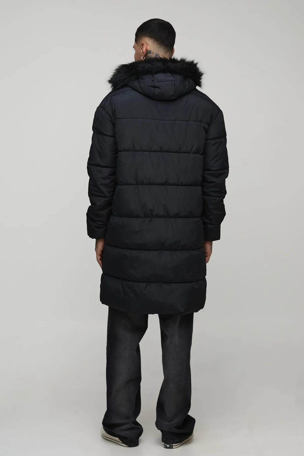 boohooMAN Veste doudoune à capuche, coupe longue, en synthétique e, version grande taille<Homme Tout Afficher|Vestes & Manteaux Tall