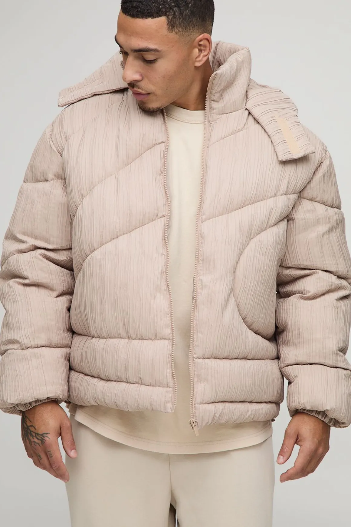 Veste doudoune à capuche texturée, coupe oversize