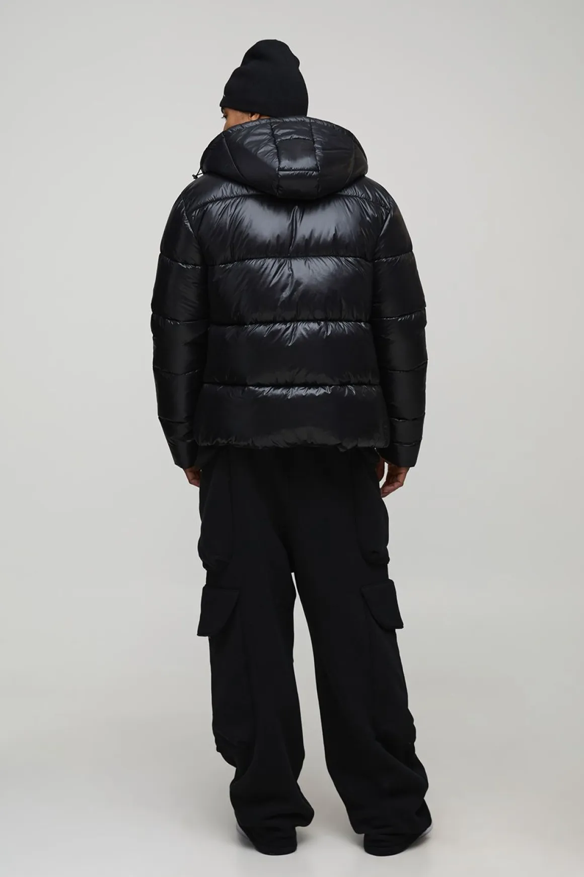 Veste doudoune à haute brillance en noir