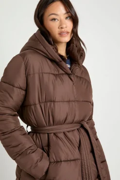 Veste doudoune longue ceinturée