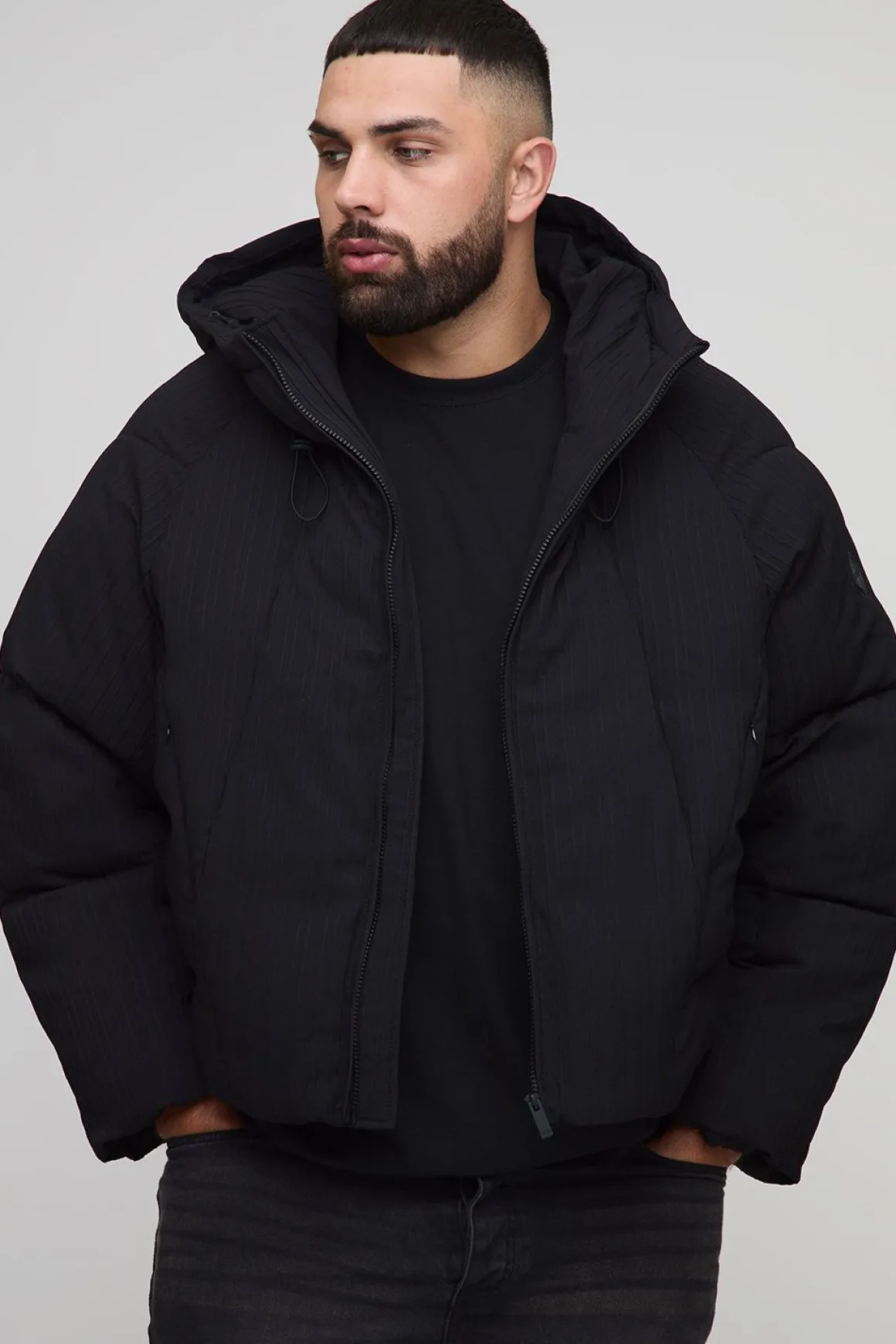 Veste doudoune à panneaux incurvés texturés, coupe régulière Plus