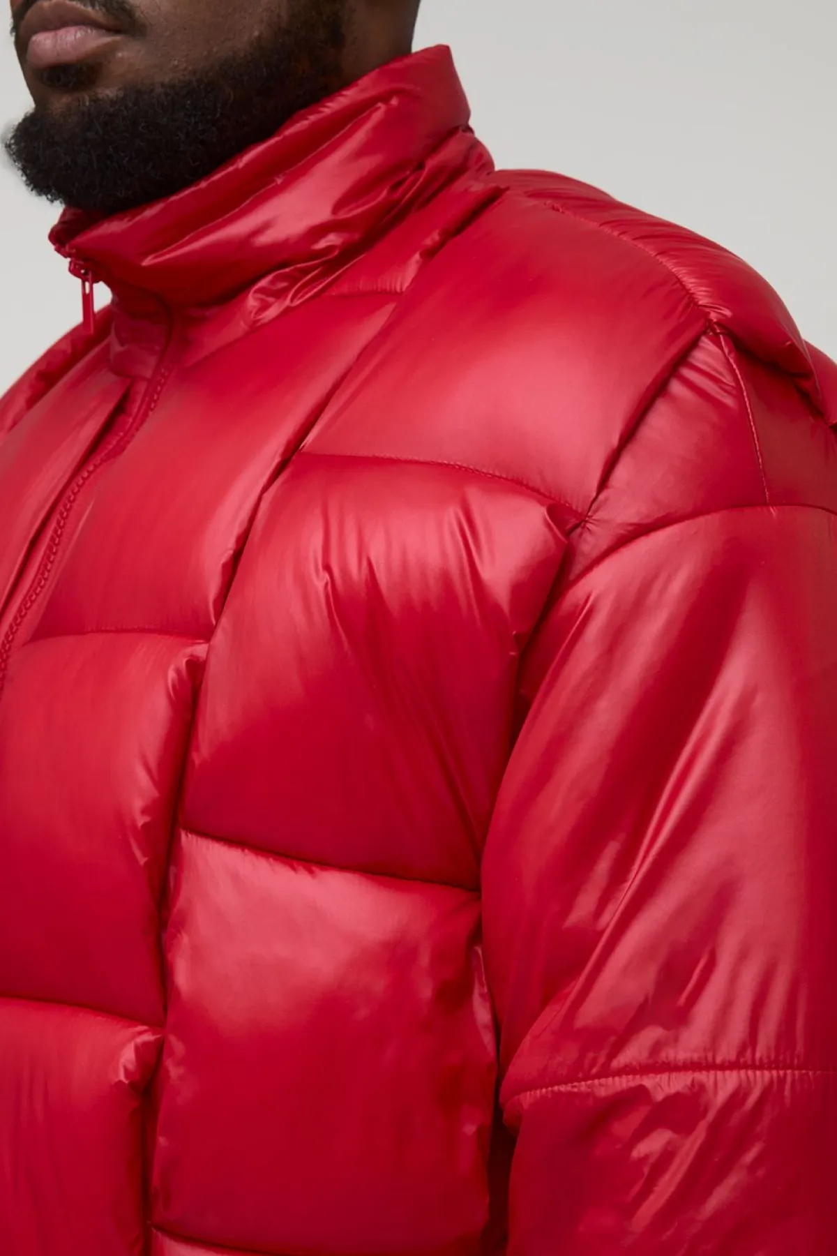boohooMAN Veste doudoune surdimensionnée à col entonnoir avec tissage haute brillance<Homme Vestes & Manteaux Grande Taille|Tout Afficher