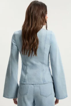 Veste en denim à détails de couture boutonnée