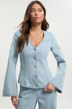Veste en denim à détails de couture boutonnée