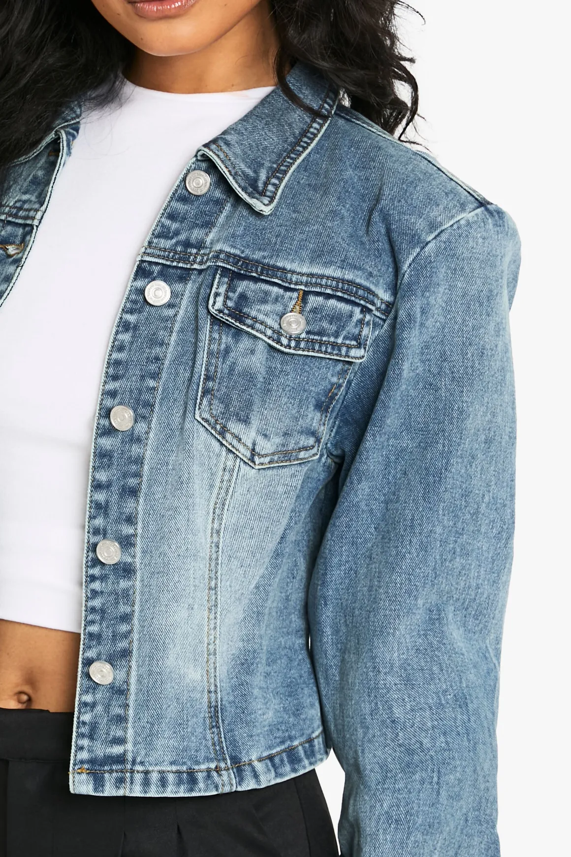 Veste en denim à détails d'épaulettes