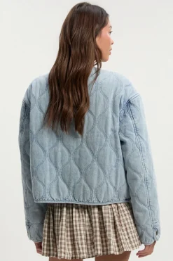 boohoo Veste en denim matelassée<Femme Denim|Looks Preppy