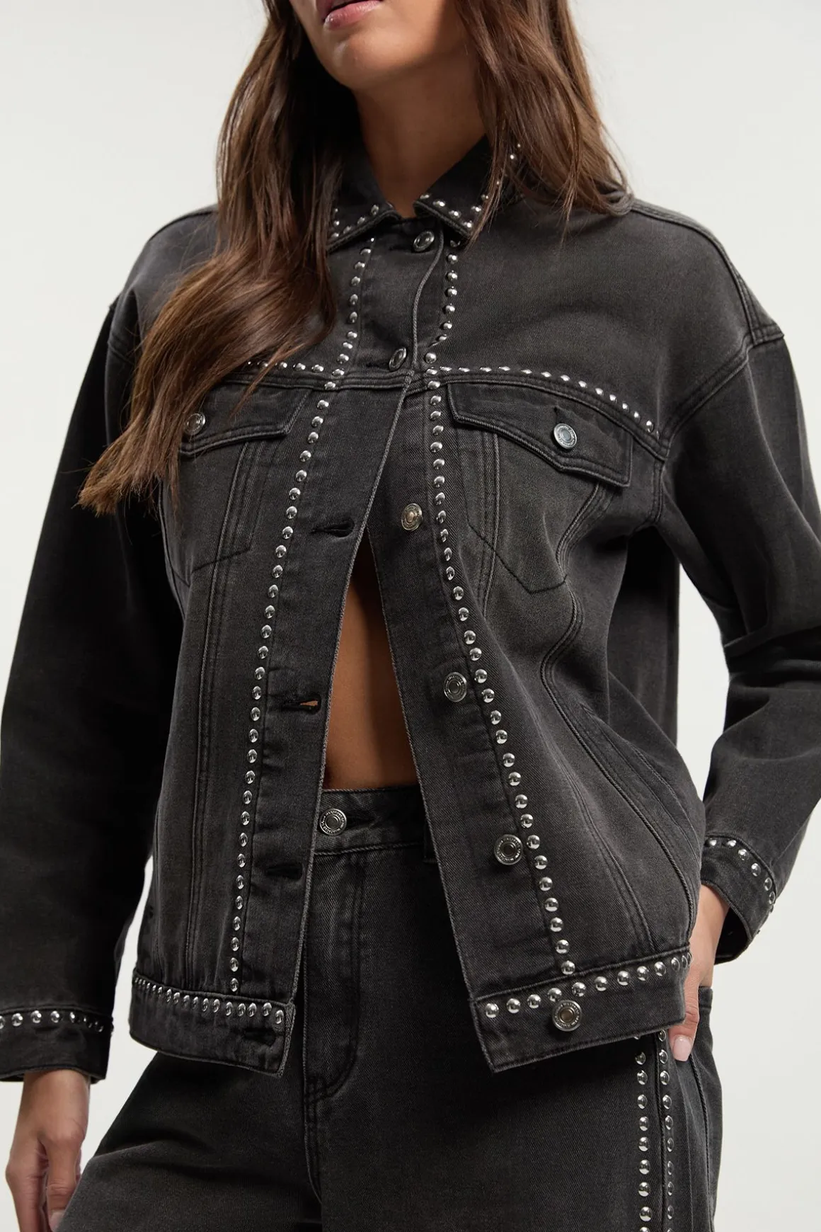 Veste en denim oversize cloutée