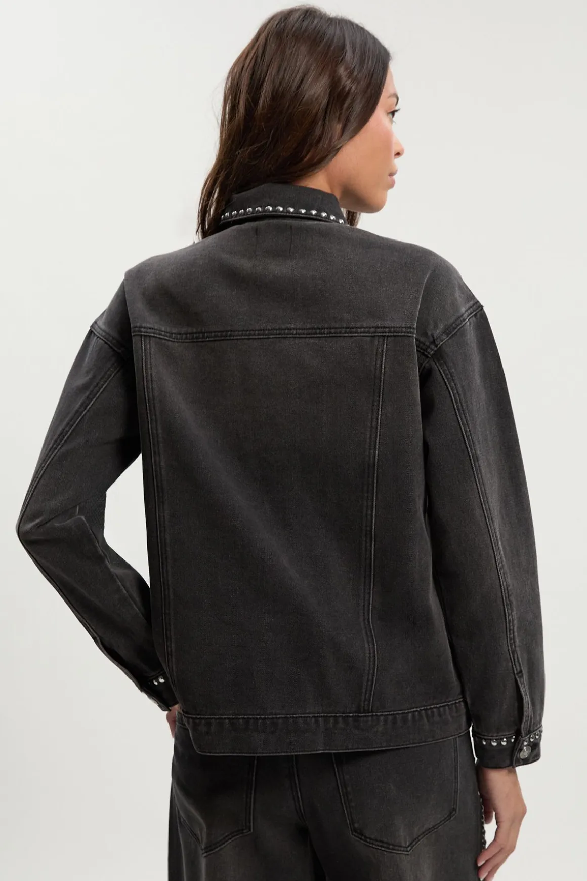 Veste en denim oversize cloutée