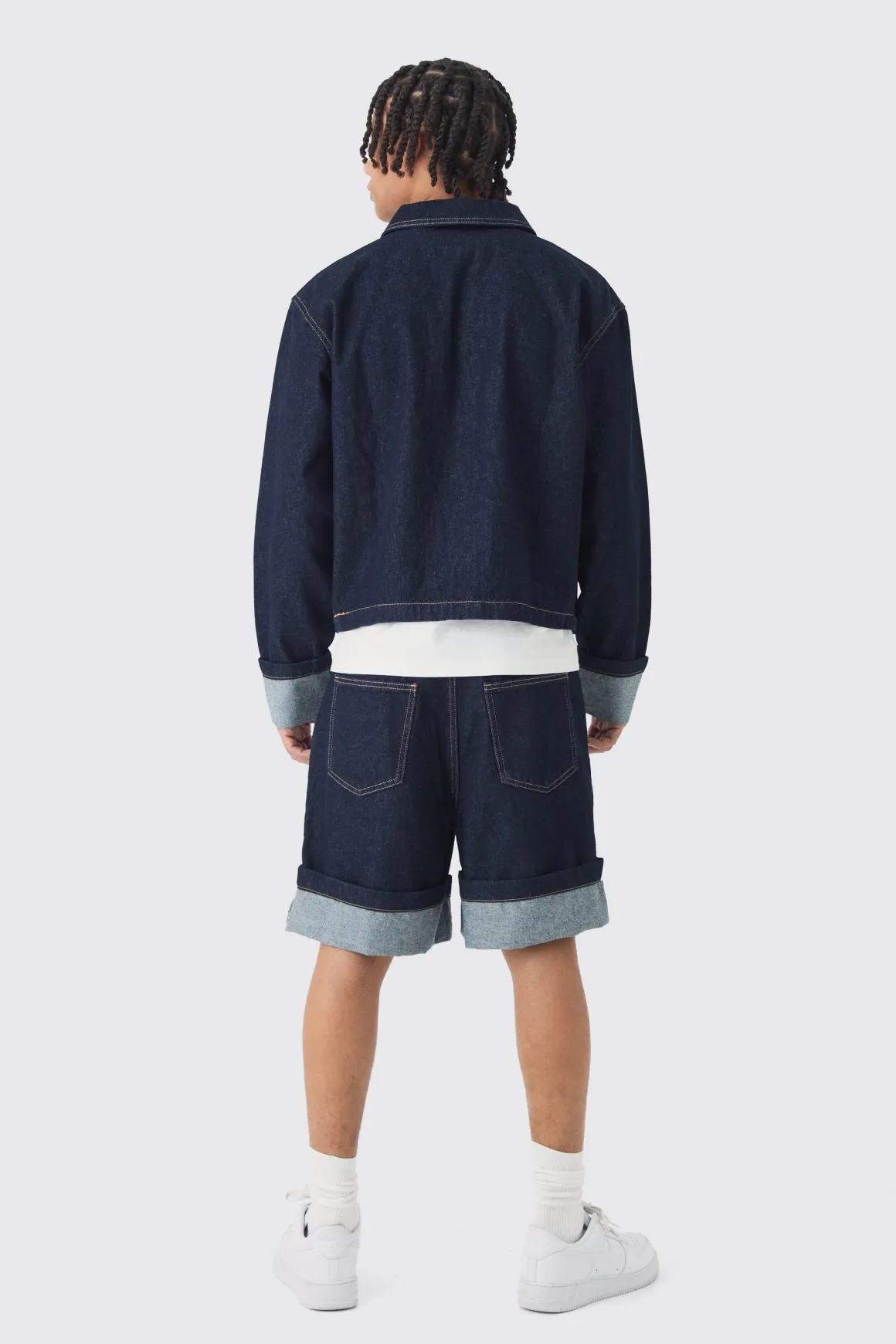 Veste en jean indigo à coupe boxy avec revers