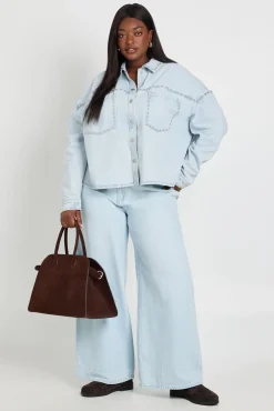 boohoo Veste En Jean Ornée De Clous Grande Taille<Femme Denim|Vestes & Manteaux