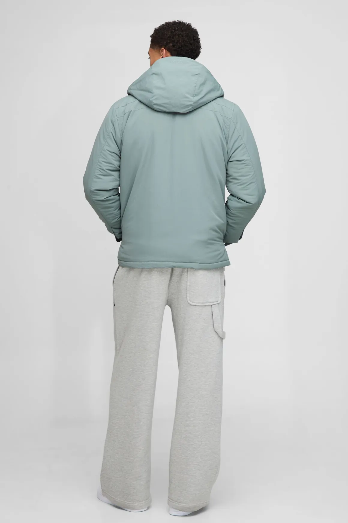 Veste en nylon à capuche, coupe régulière, à texture froissée et finition peached