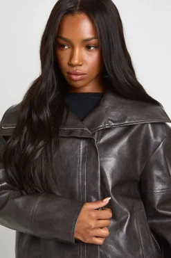 Veste en synthétique à col surdimensionné