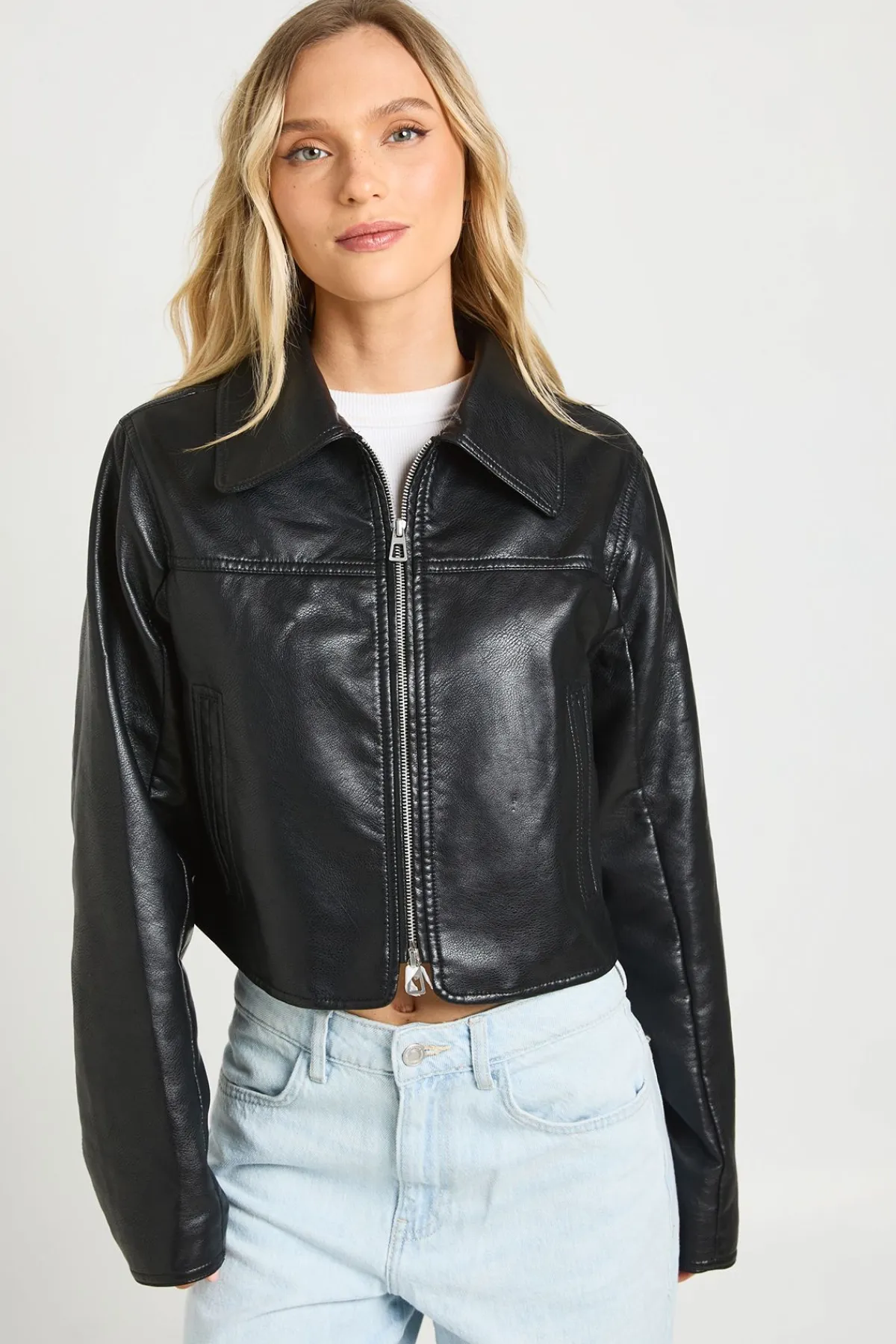 boohoo Veste En Synthétiquecuir Taille Cintrée Petite<Femme Looks De Rentrée|Vestes & Manteaux