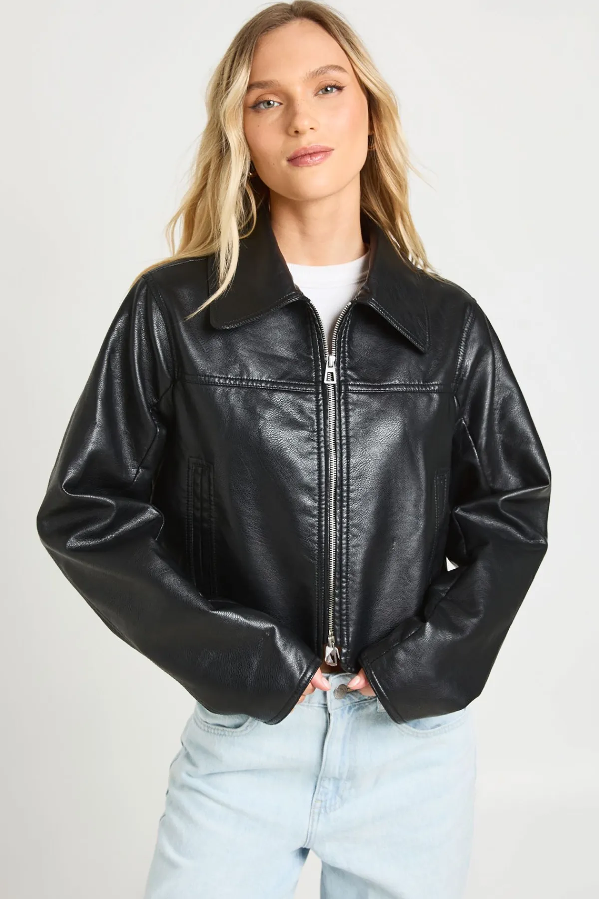 boohoo Veste En Synthétiquecuir Taille Cintrée Petite<Femme Looks De Rentrée|Vestes & Manteaux