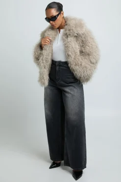 boohoo Veste En Synthétique Mongole Grande Taille<Femme Vestes & Manteaux