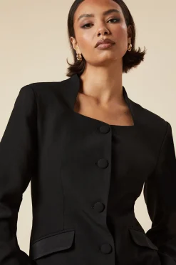 Veste Haute en Satin à Décolleté Cœur
