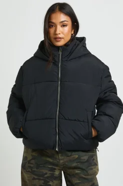 boohoo Veste Matelassée À Casynthétiqueche Petite<Femme Doudounes|Vestes & Manteaux