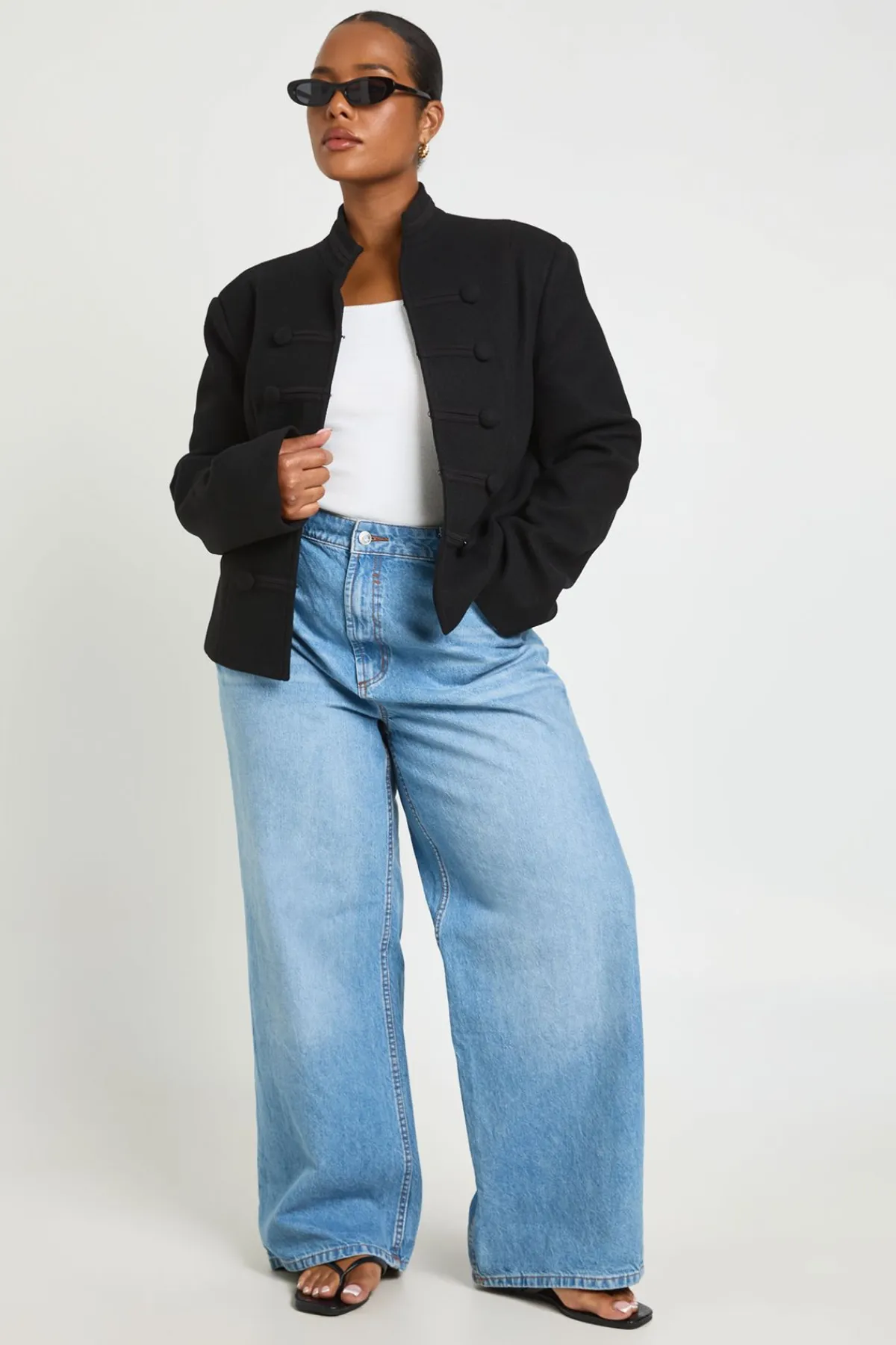 boohoo Veste Militaire Courte Grande Taille<Femme Vestes & Manteaux