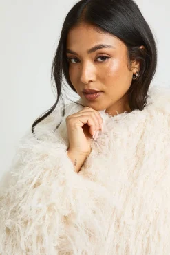 boohoo Veste Petite En Synthétique Shaggy<Femme Vestes & Manteaux