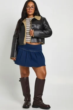 boohoo Veste Plus Teddy à détail de garniture<Femme Vestes & Manteaux