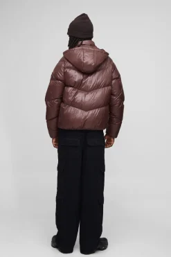boohooMAN Veste puffer à capuche à panneaux, coupe régulière, finition brillante et effet entonnoir<Homme Manteaux Et Vestes