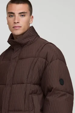 Veste puffer texturée à col entonnoir avec effet pintuck, coupe boxy