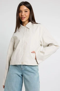 boohoo Veste Trench Courte À Coupe Boxy<Femme Vestes & Manteaux|Trenchs