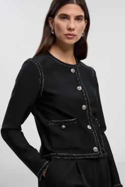 Veste Tricotée Ajustée avec Détails de Finition Bandage