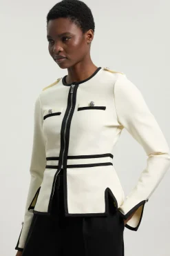 Veste Tricot Petite Taille Ajustée Bandage Style Militaire avec Passepoil Contrastant et Ourlet Fendu