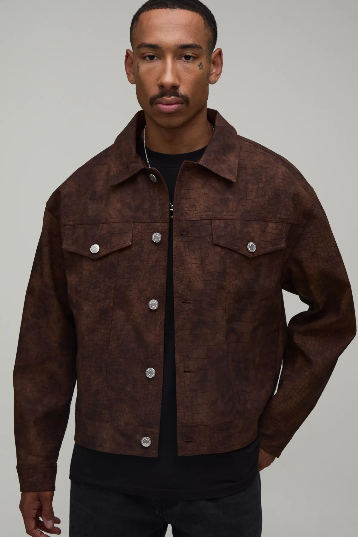 boohooMAN Veste Trucker Coupe Boxy En Synthétiquecuir Effet Croco Doux<Homme Manteaux Et Vestes