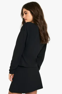 V Neck Hook And Eye Barrel Sleeve Top
