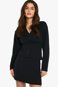 V Neck Hook And Eye Barrel Sleeve Top